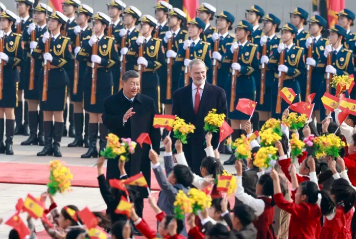 聚趣留学：西班牙国王费利佩六世访华，这个超高性价比留学宝藏藏不住了！