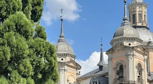 聚趣留学：2025西班牙留学签证新政全解析！办理攻略+避坑指南