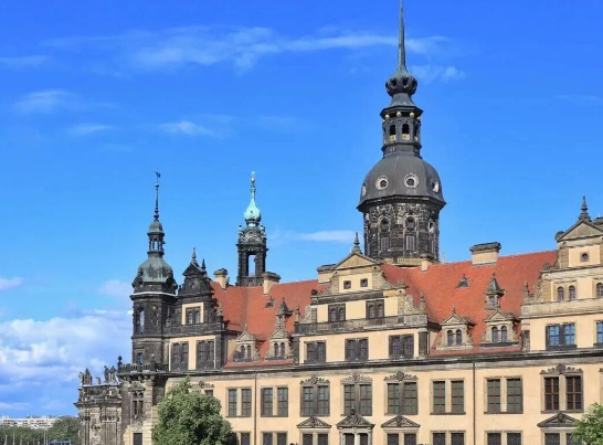 聚趣留学：2026去澳洲留学怎么选？一篇搞定名校排名、热门专业、费用明细！！