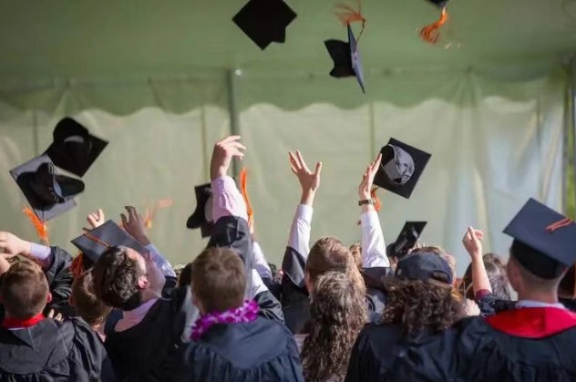 聚趣留学：学历加速贬值的时代，留学还是中产家庭的最优解吗？